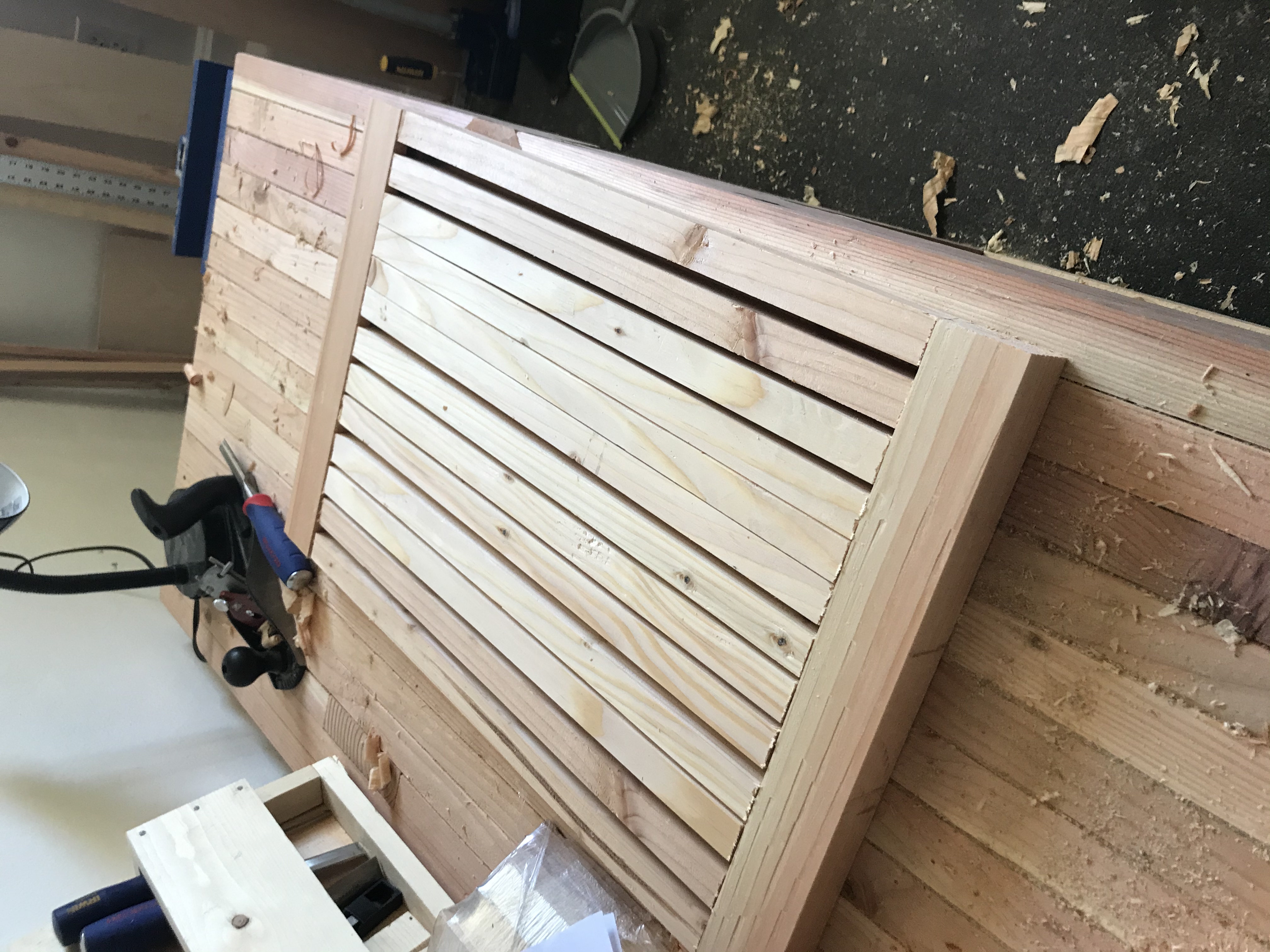 Unglued stretchers and ends